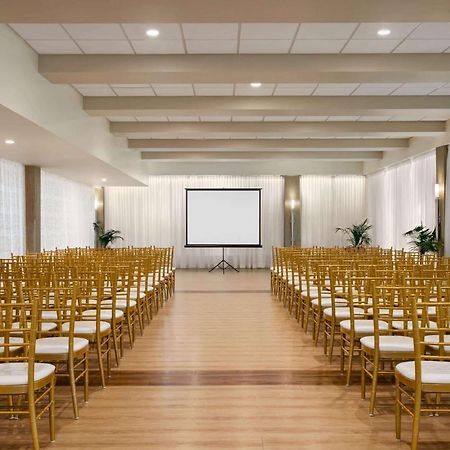 מידלטאון Wyndham Newport Hotel מראה חיצוני תמונה